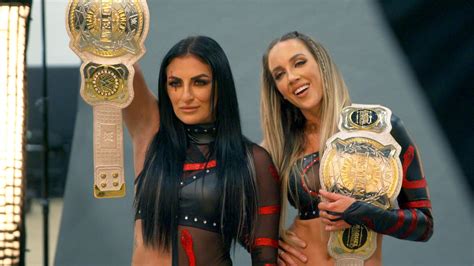 mujer wwe|wwe women's tag team.